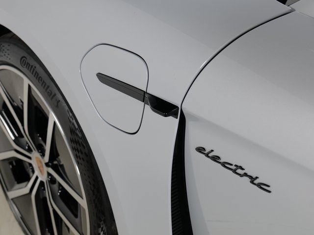 New 2026 Porsche Taycan AWD/4WD image 34