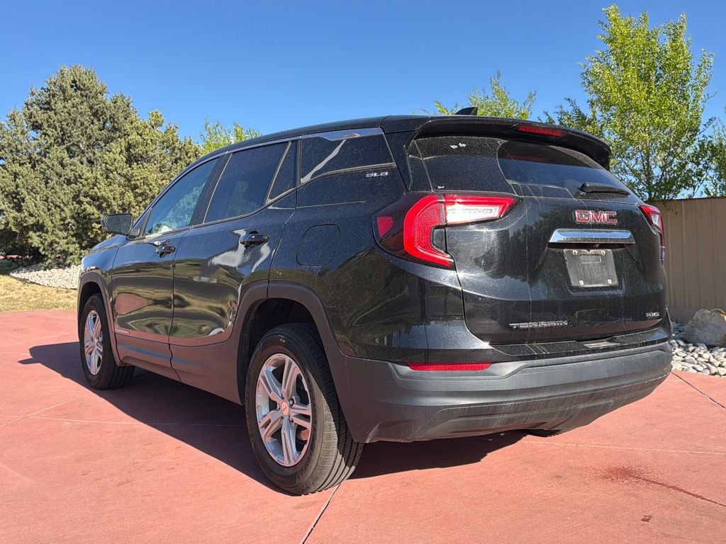 Used 2024 GMC Terrain SLE AWD/4WD image 5