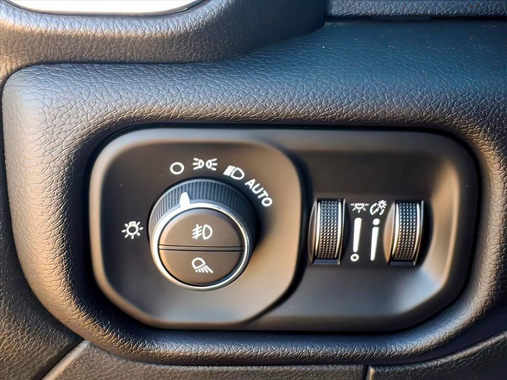 Used 2020 RAM 2500 Lone Star w/ Towing Technology Group image 18