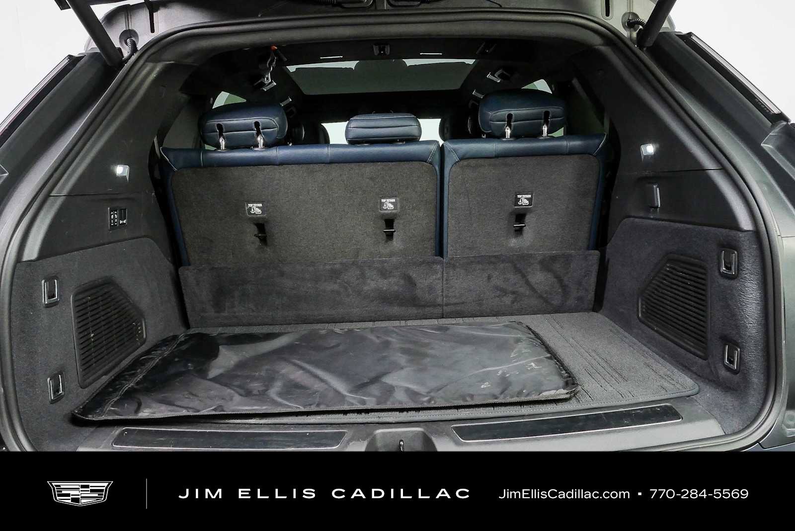 Certified 2025 Cadillac Escalade IQ Luxury 2 w/ LPO, Premium Carpet Package AWD/4WD image 31