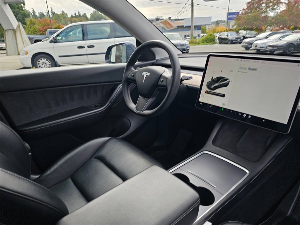 Used 2021 Tesla Model Y Long Range image 15