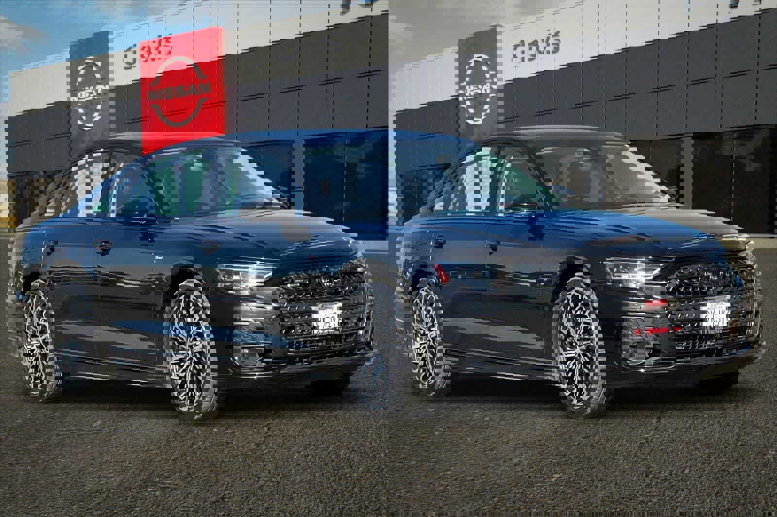 Used 2023 Audi A8 L 3.0T image 10