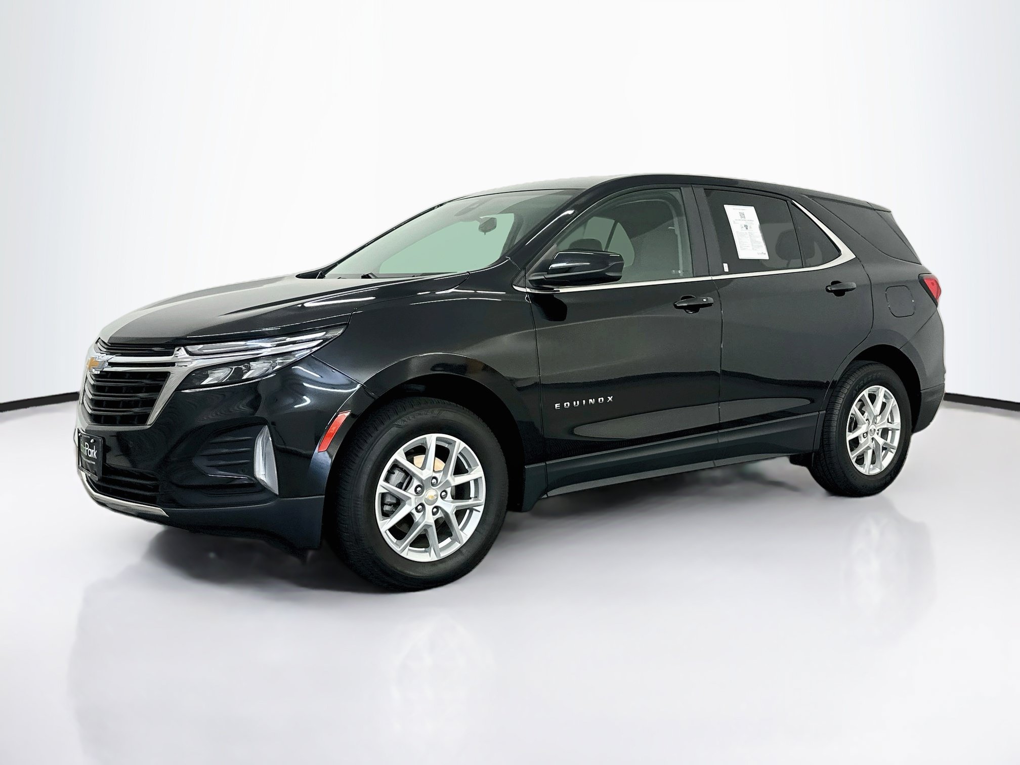 Used 2024 Chevrolet Equinox LT AWD/4WD image 3