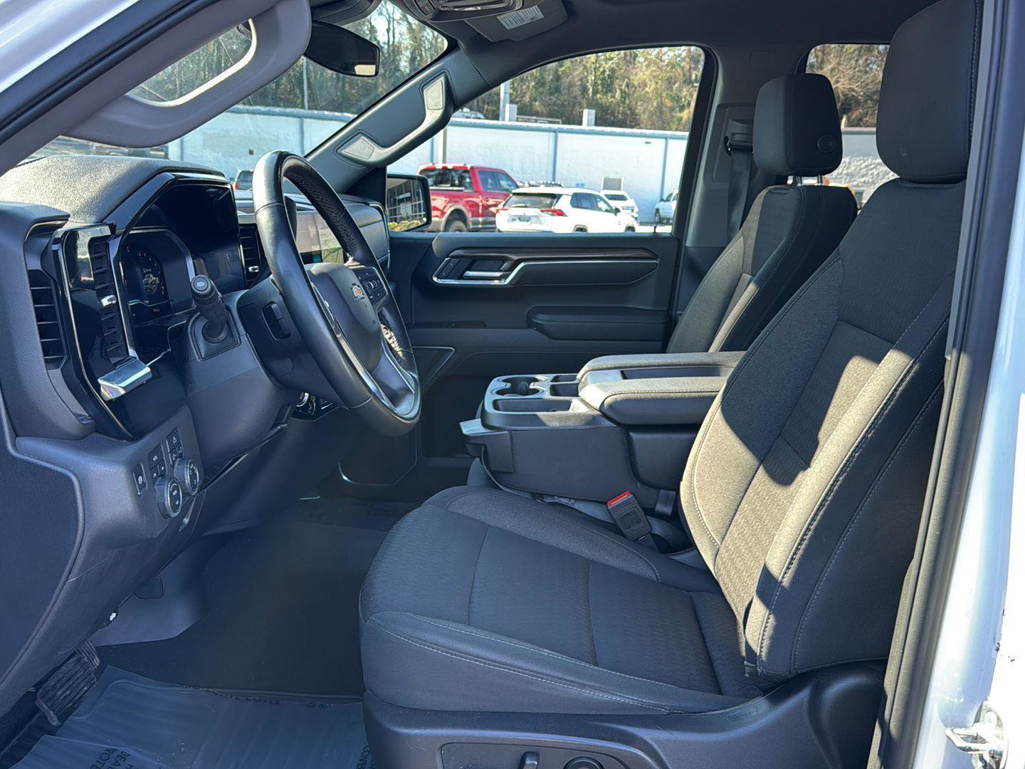 Certified 2025 Chevrolet Silverado 1500 LT image 8