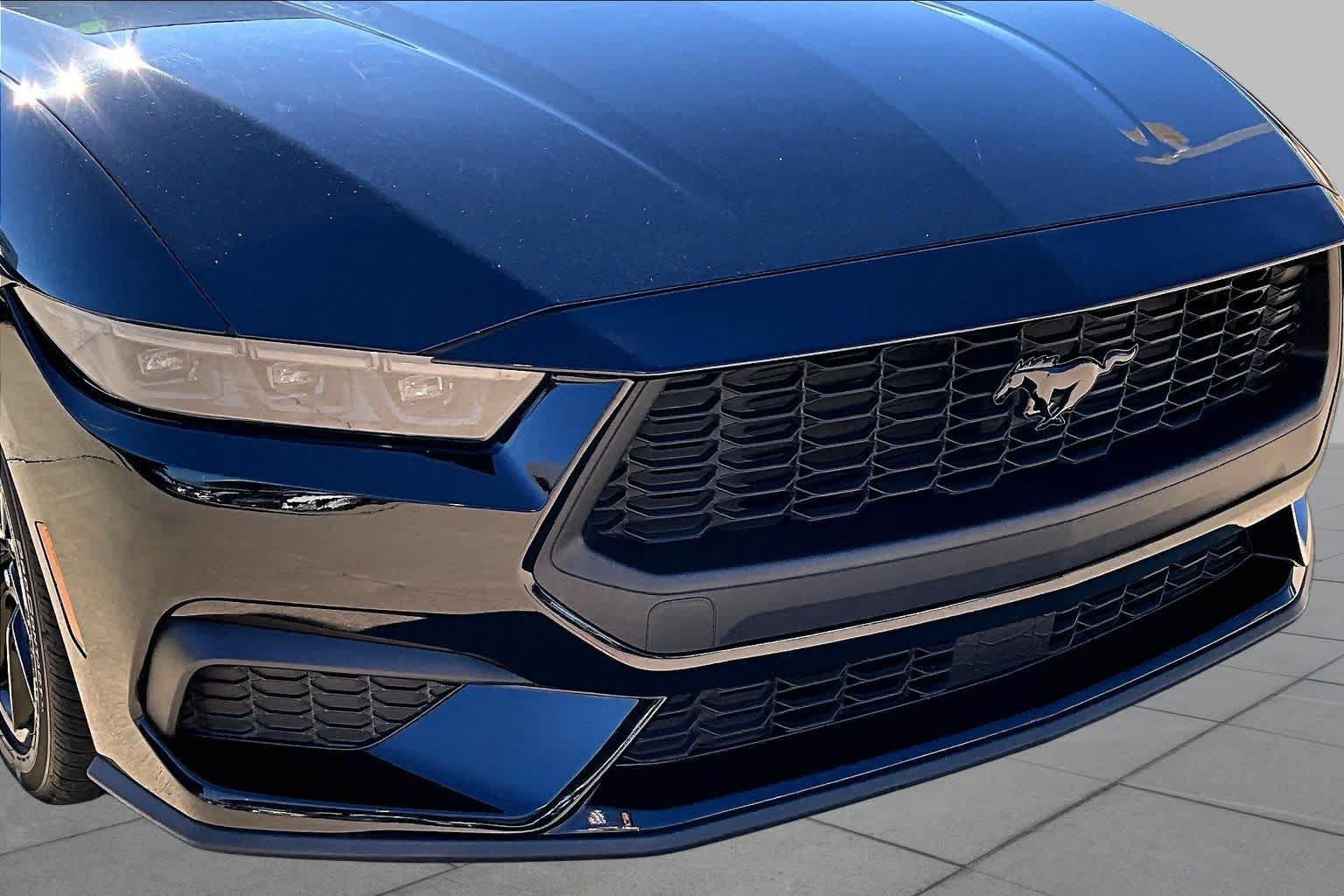 Used 2024 Ford Mustang Coupe RWD image 28