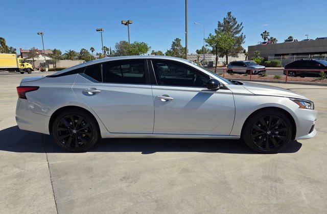 Used 2021 Nissan Altima 2.5 SR image 4