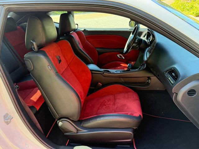 Used 2022 Dodge Challenger R/T Scat Pack w/ Shaker Package image 19