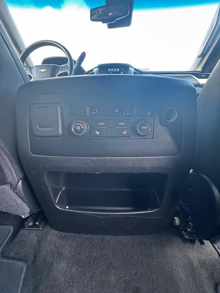 Used 2017 Chevrolet Suburban Premier AWD/4WD image 19