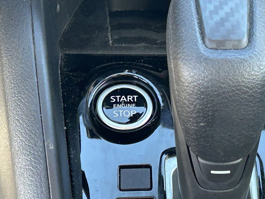 Used 2025 Nissan Versa SV w/ Trunk Package image 17