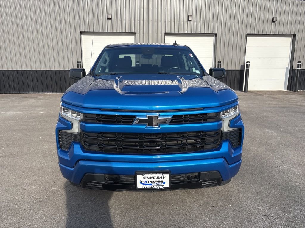 Used 2022 Chevrolet Silverado 1500 RST AWD/4WD image 2