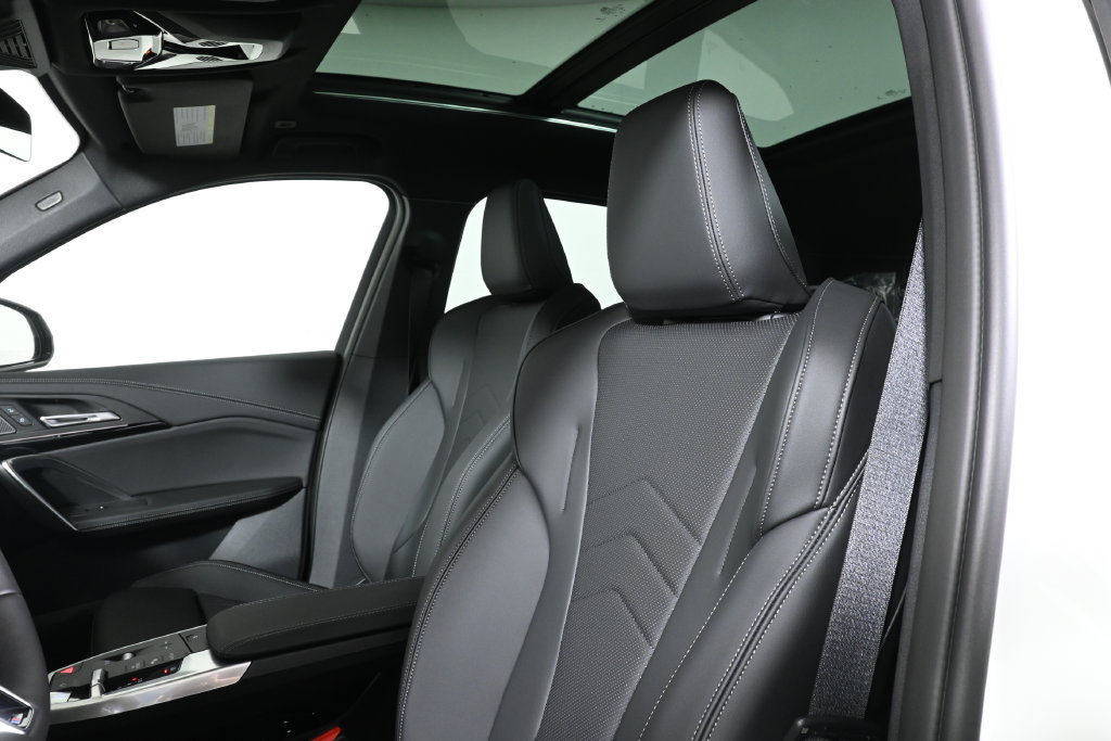 New 2027 BMW X1 xDrive28i AWD/4WD image 16