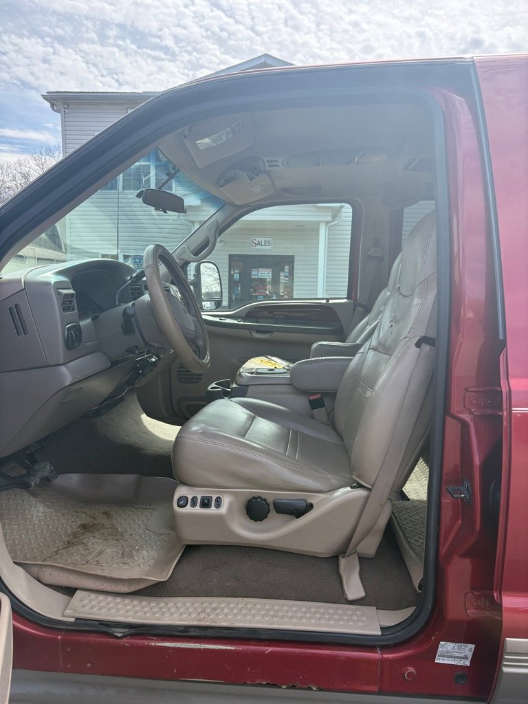 Used 2001 Ford Excursion Limited image 9