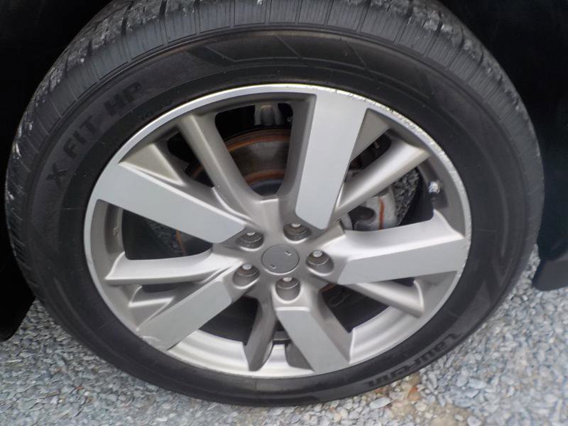 Used 2016 Nissan Pathfinder Platinum w/ Family Entertainment Package image 36