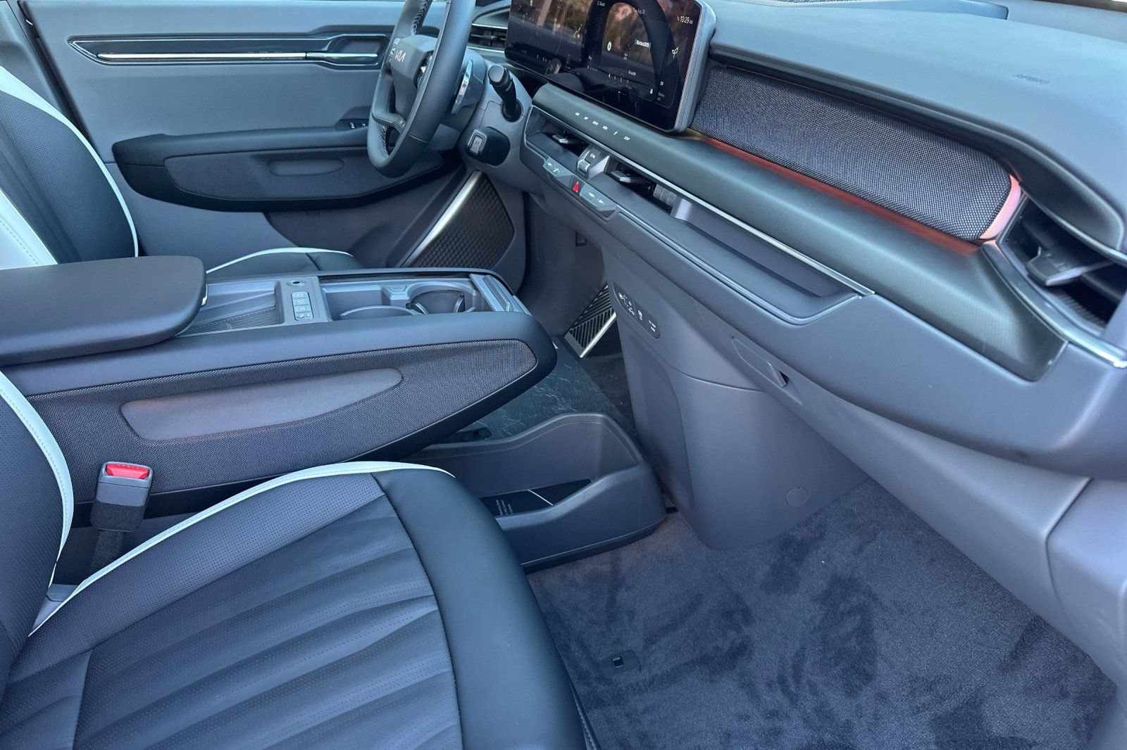 New 2026 Kia EV9 GT-Line AWD/4WD image 16