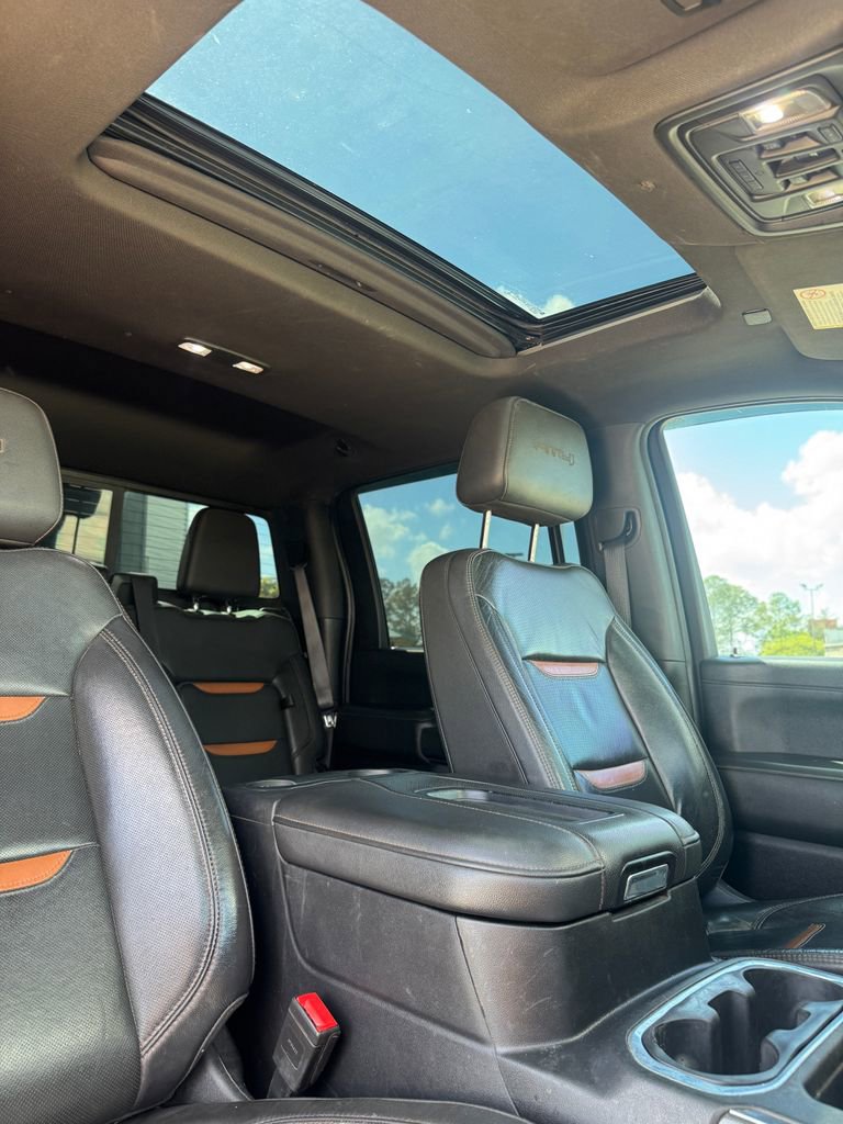 Used 2020 GMC Sierra 2500 AT4 w/ AT4 Premium Package image 13