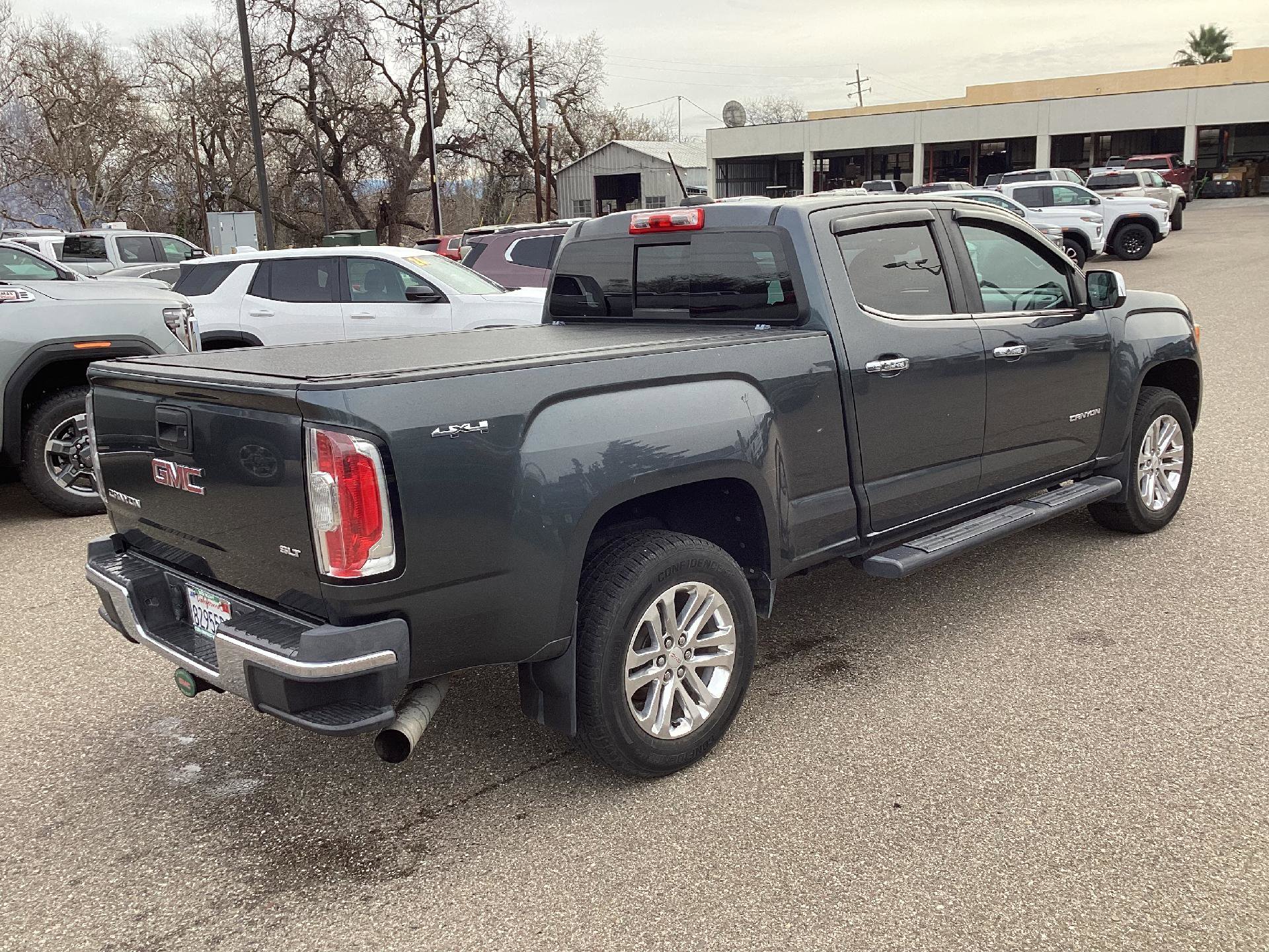 Used 2017 GMC Canyon SLT w/ Driver Alert Package image 3