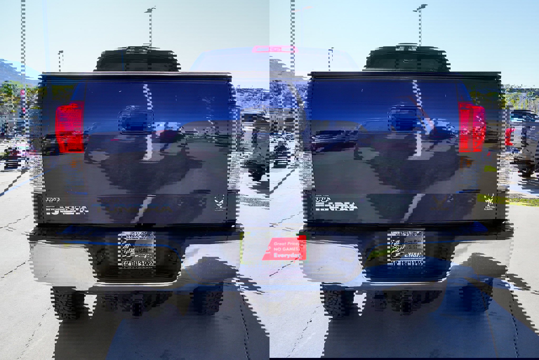 Used 2012 Toyota Tundra 2WD Double Cab w/ Tow Pkg image 7