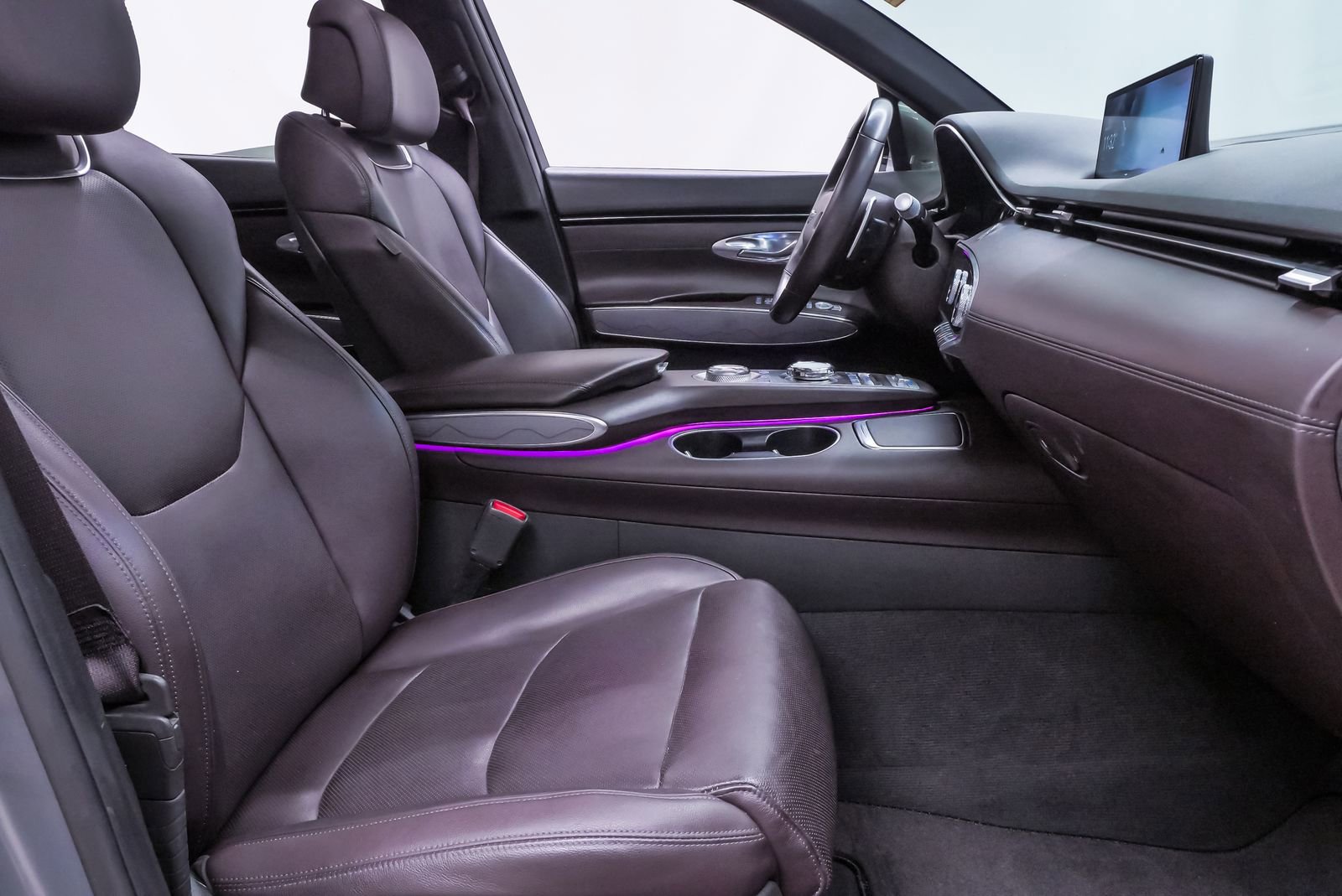 Certified 2023 Genesis GV70 2.5T Advanced w/ Advanced Package image 14