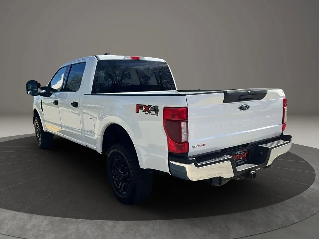 Used 2021 Ford F250 XLT image 3