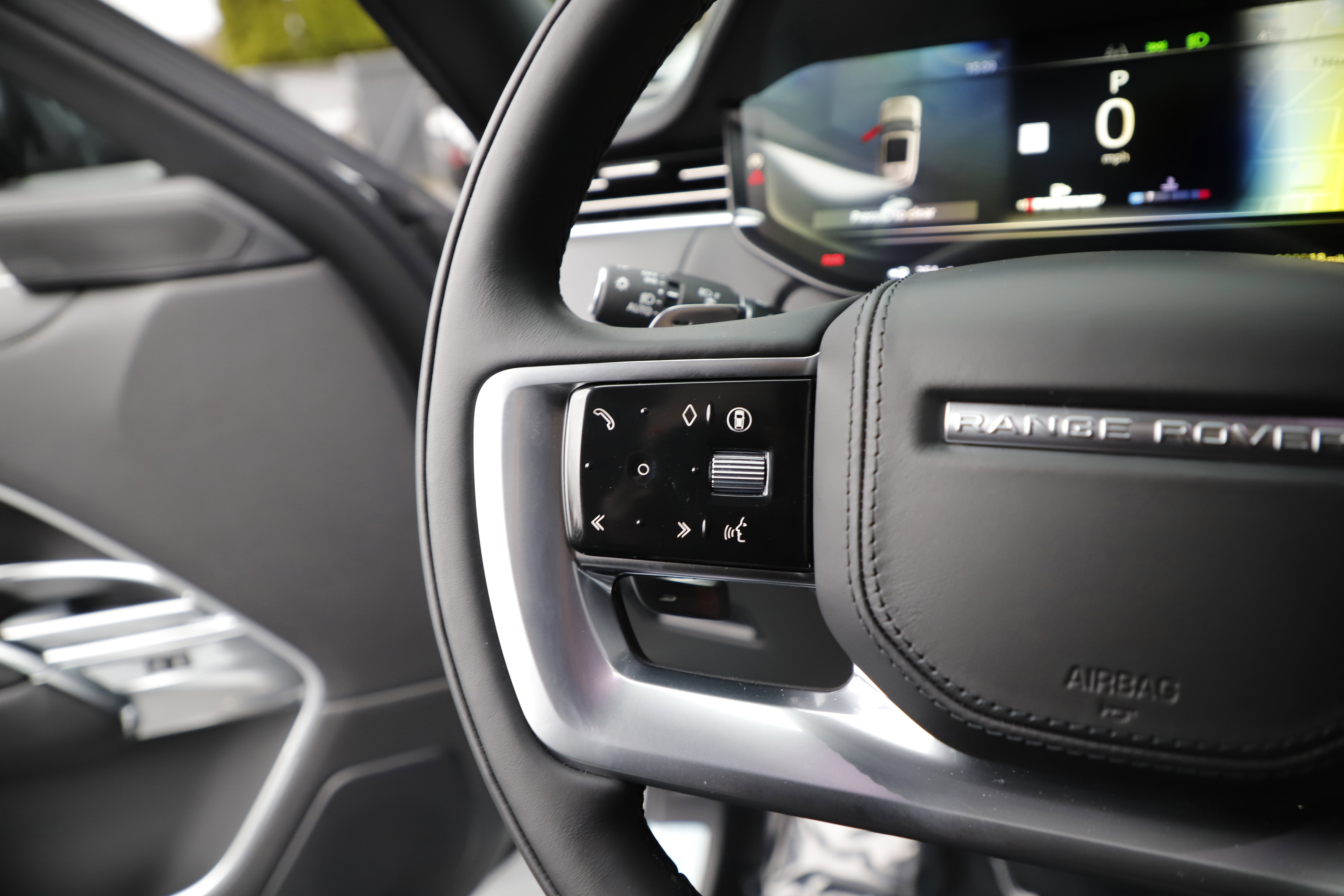 New 2026 Land Rover Range Rover SE AWD/4WD image 23