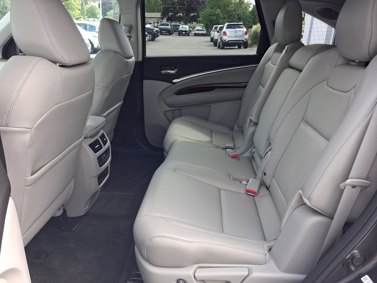 Used 2014 Acura MDX w/ Technology Package AWD/4WD image 18