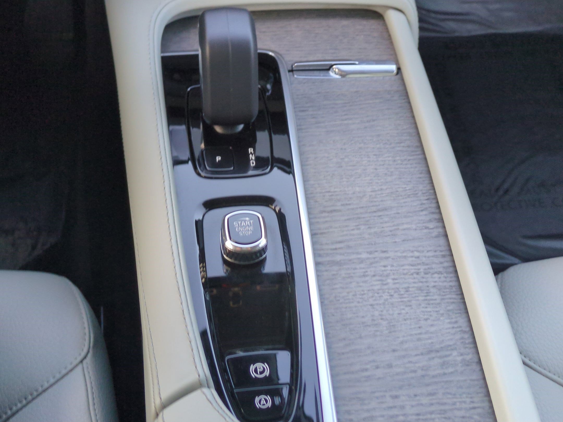 Used 2023 Volvo XC90 B6 Plus image 20