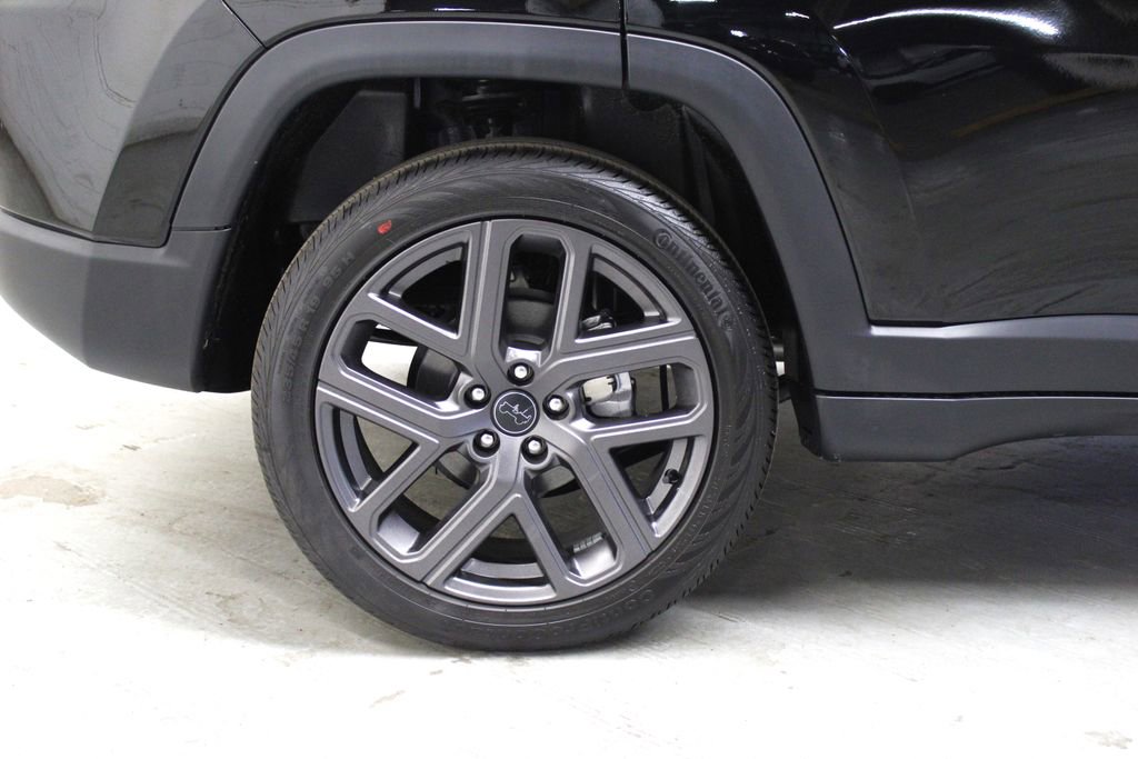 New 2026 Jeep Compass Limited image 32