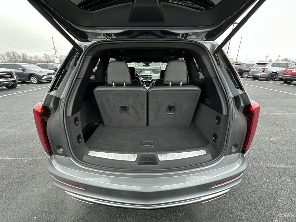 Used 2025 Cadillac XT6 Premium Luxury FWD image 25