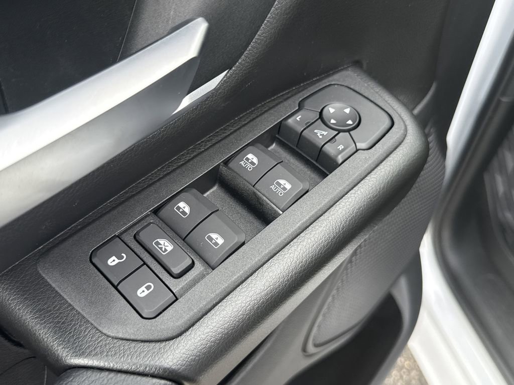 New 2026 RAM 1500 4x4 Crew Cab image 11