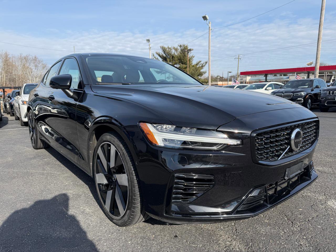 Used 2024 Volvo S60 T8 Plus w/ Climate Package image 3