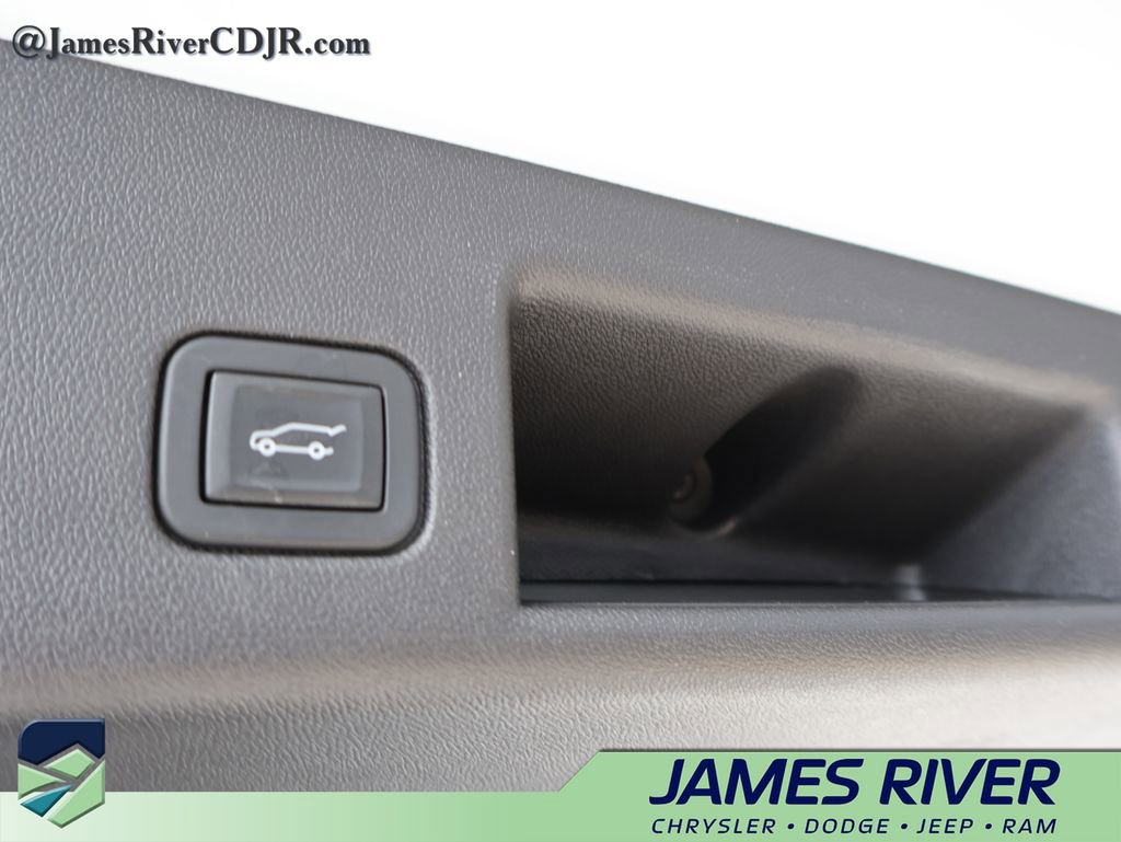 Used 2024 Chevrolet Equinox LT image 16