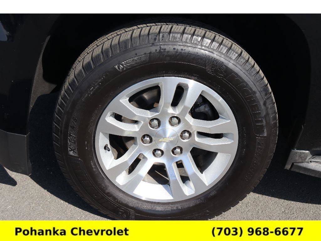 Used 2016 Chevrolet Suburban LT w/ Luxury Package image 31