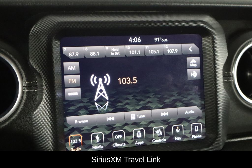 Used 2018 Jeep Wrangler Unlimited Sahara image 28