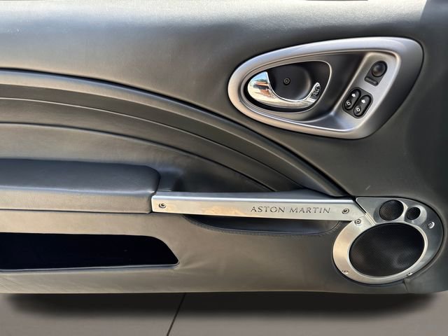 Used 2005 Aston Martin Vanquish S image 12