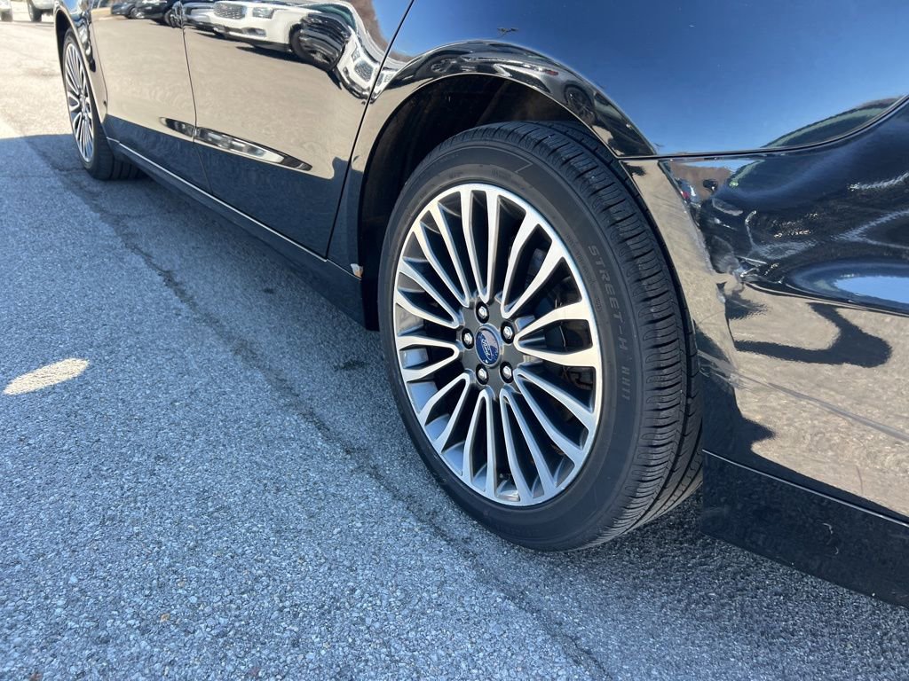 Used 2018 Ford Fusion SE w/ Fusion SE Technology Package image 31