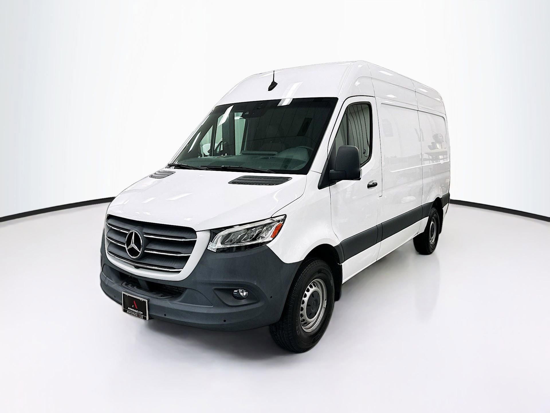Used 2023 Mercedes-Benz Sprinter 144 Cargo image 3