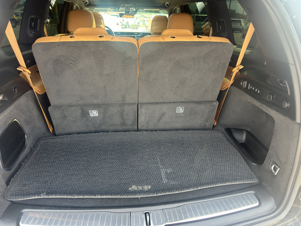 Used 2022 Jeep Grand Cherokee L Summit image 8