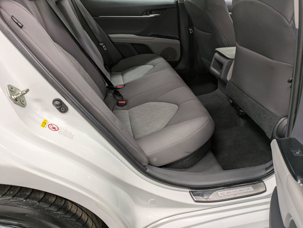 Used 2019 Toyota Camry LE FWD image 27