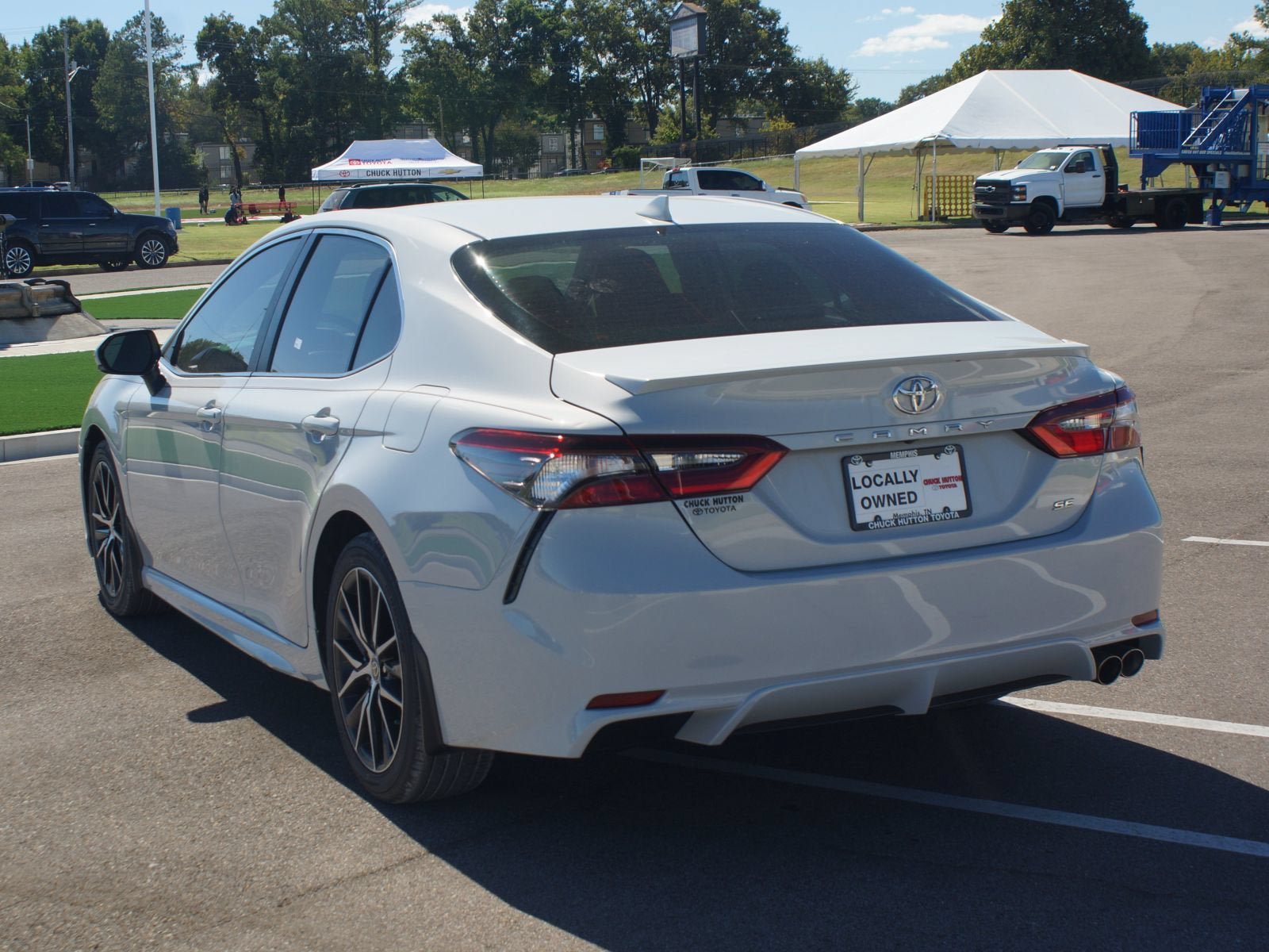 Used 2024 Toyota Camry SE w/ Cold Weather Package FWD image 16