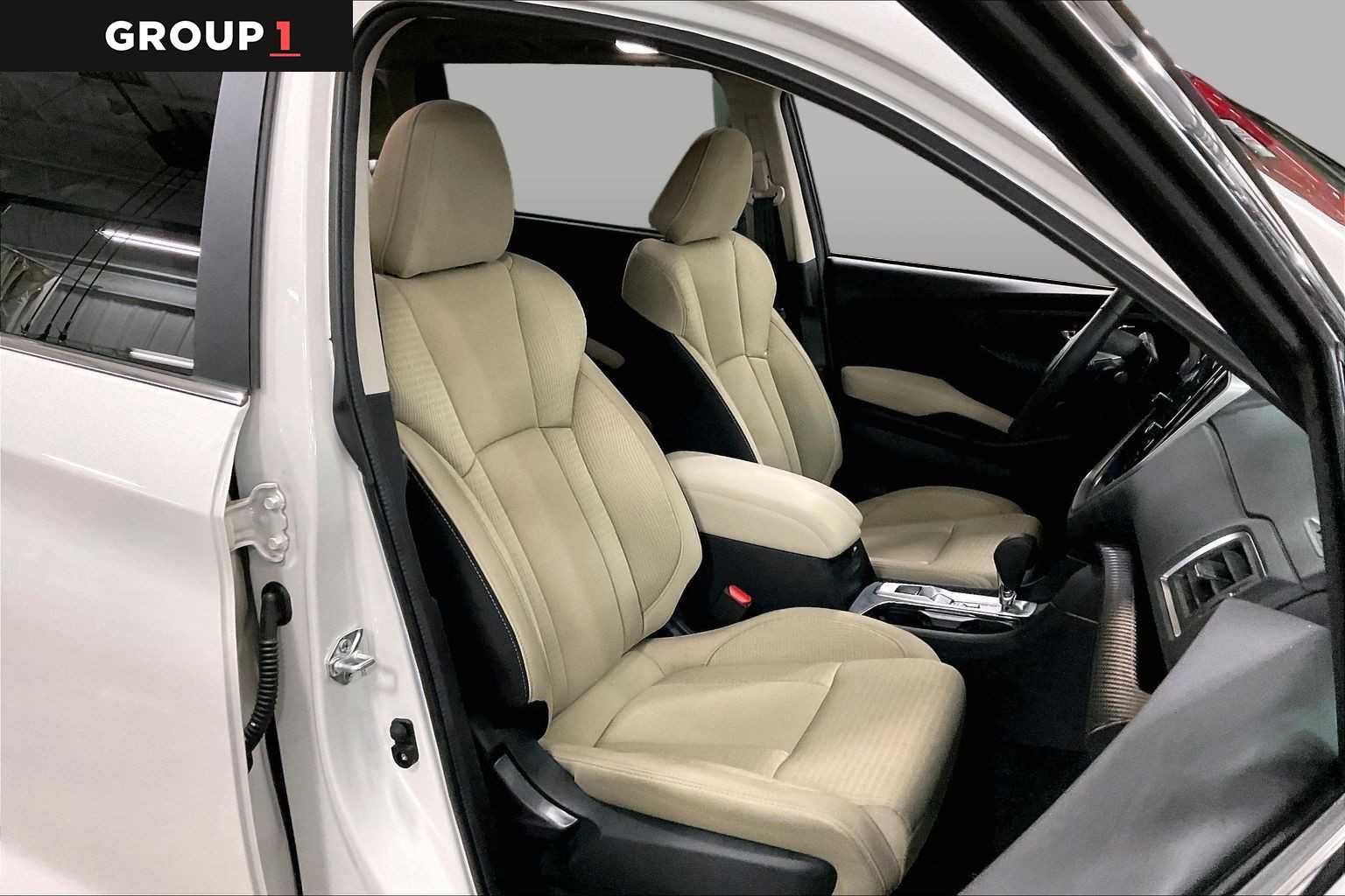 Used 2025 Subaru Ascent Premium AWD/4WD image 9