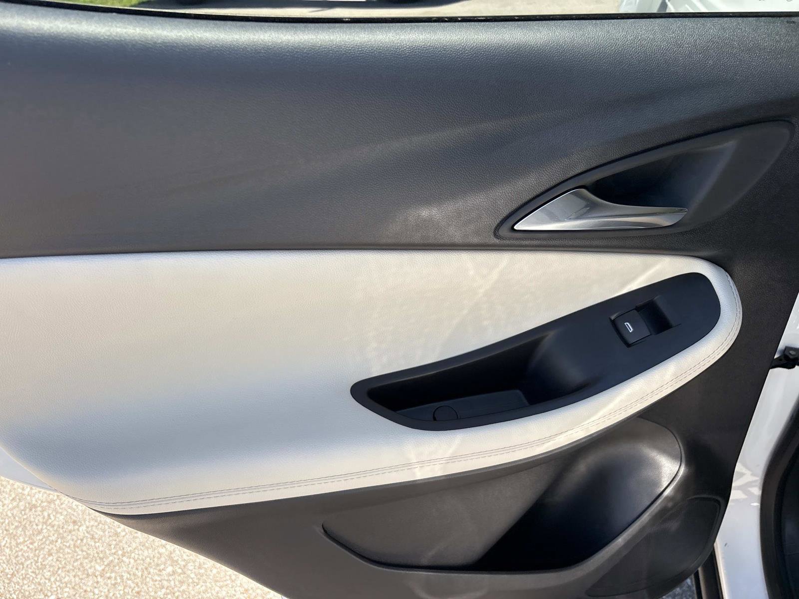 Used 2023 Buick Encore GX Preferred w/ Cold Weather Comfort Package FWD image 31
