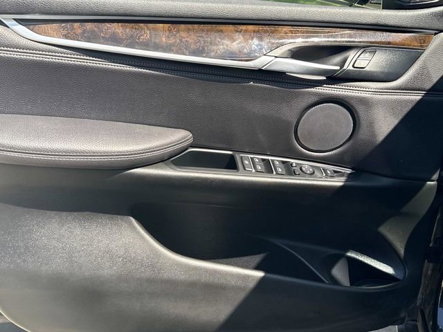 Used 2018 BMW X5 xDrive50i w/ M Sport Package image 26