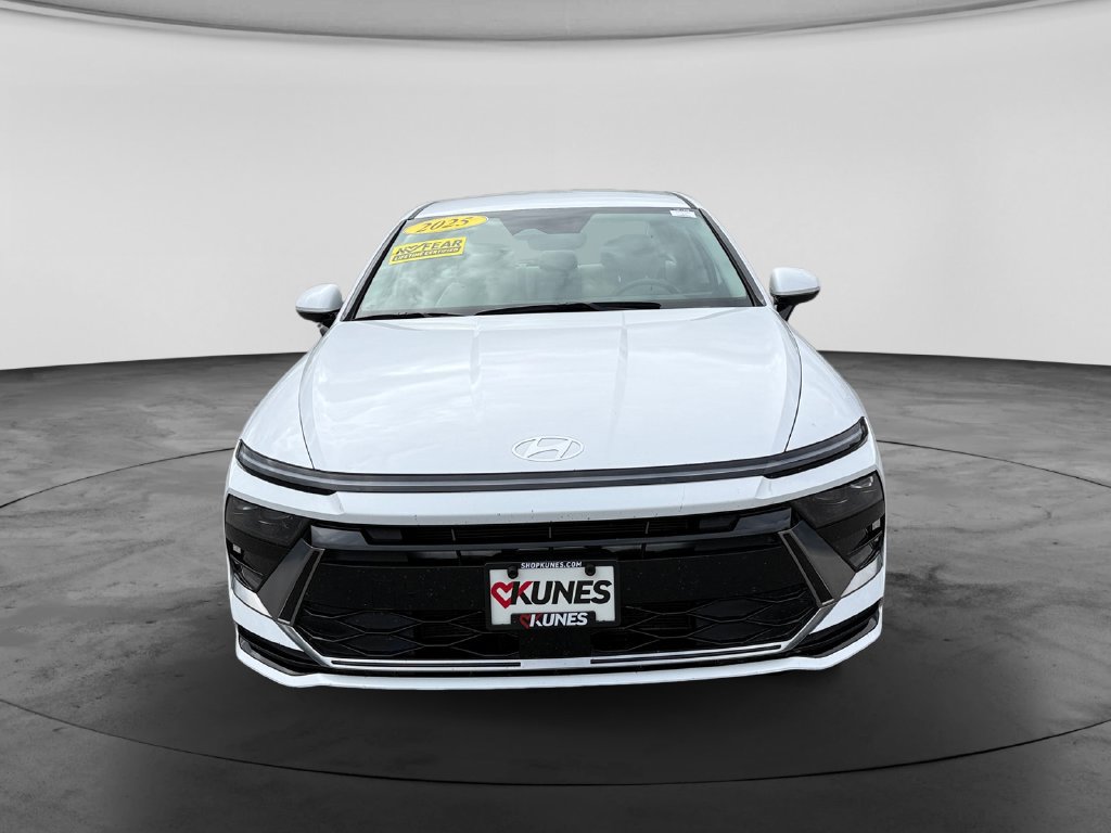 Used 2025 Hyundai Sonata SEL FWD image 3