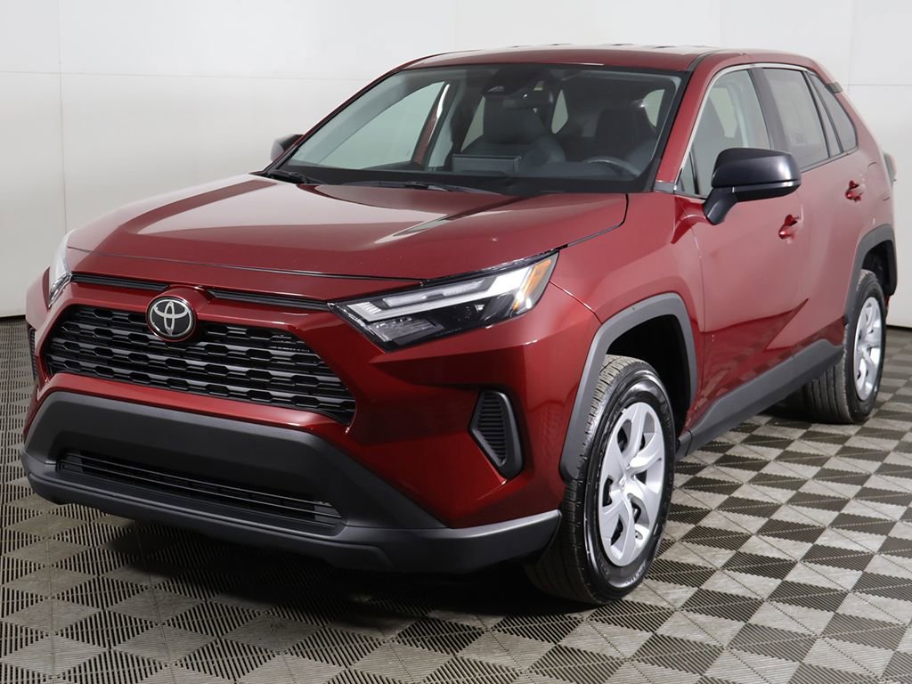 Used 2024 Toyota RAV4 LE image 5