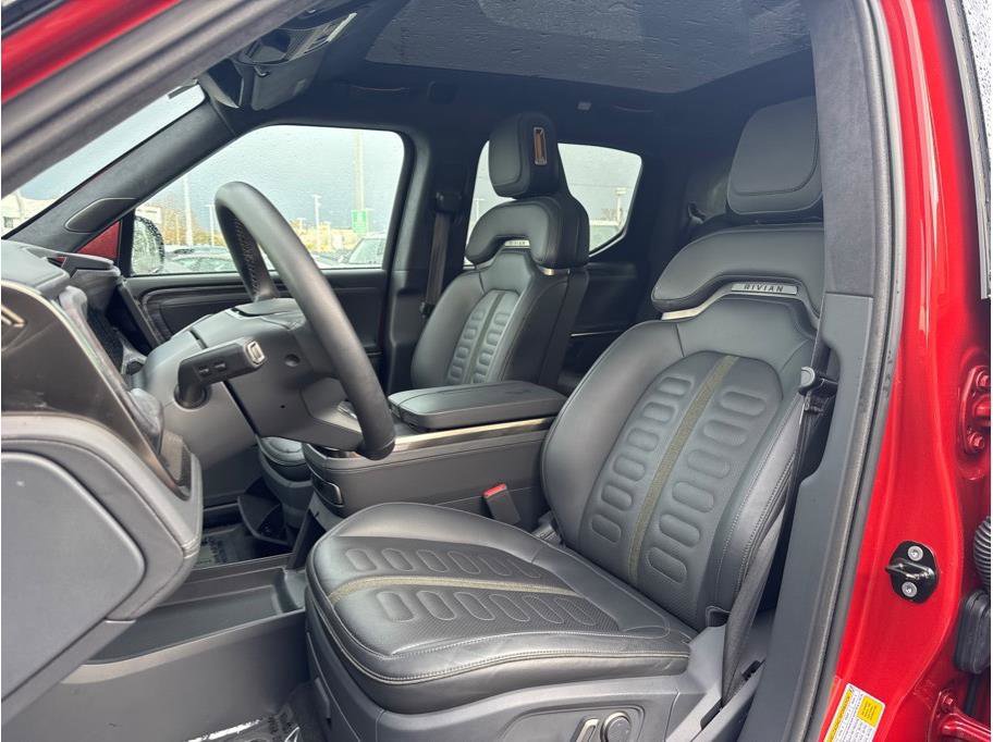 Used 2022 Rivian R1T Adventure image 19