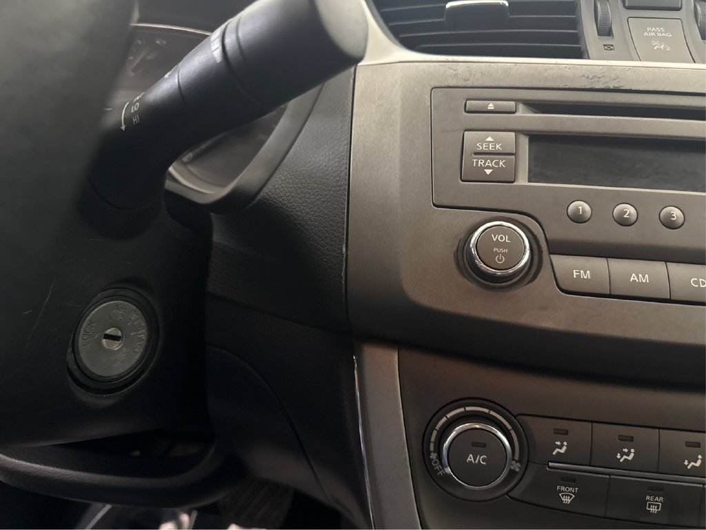 Used 2013 Nissan Sentra SV FWD image 34