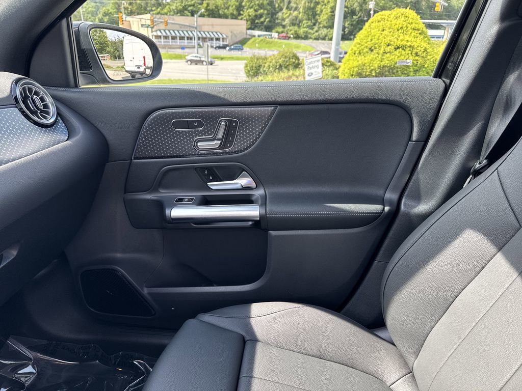 New 2026 Mercedes-Benz GLA 250 4MATIC image 30