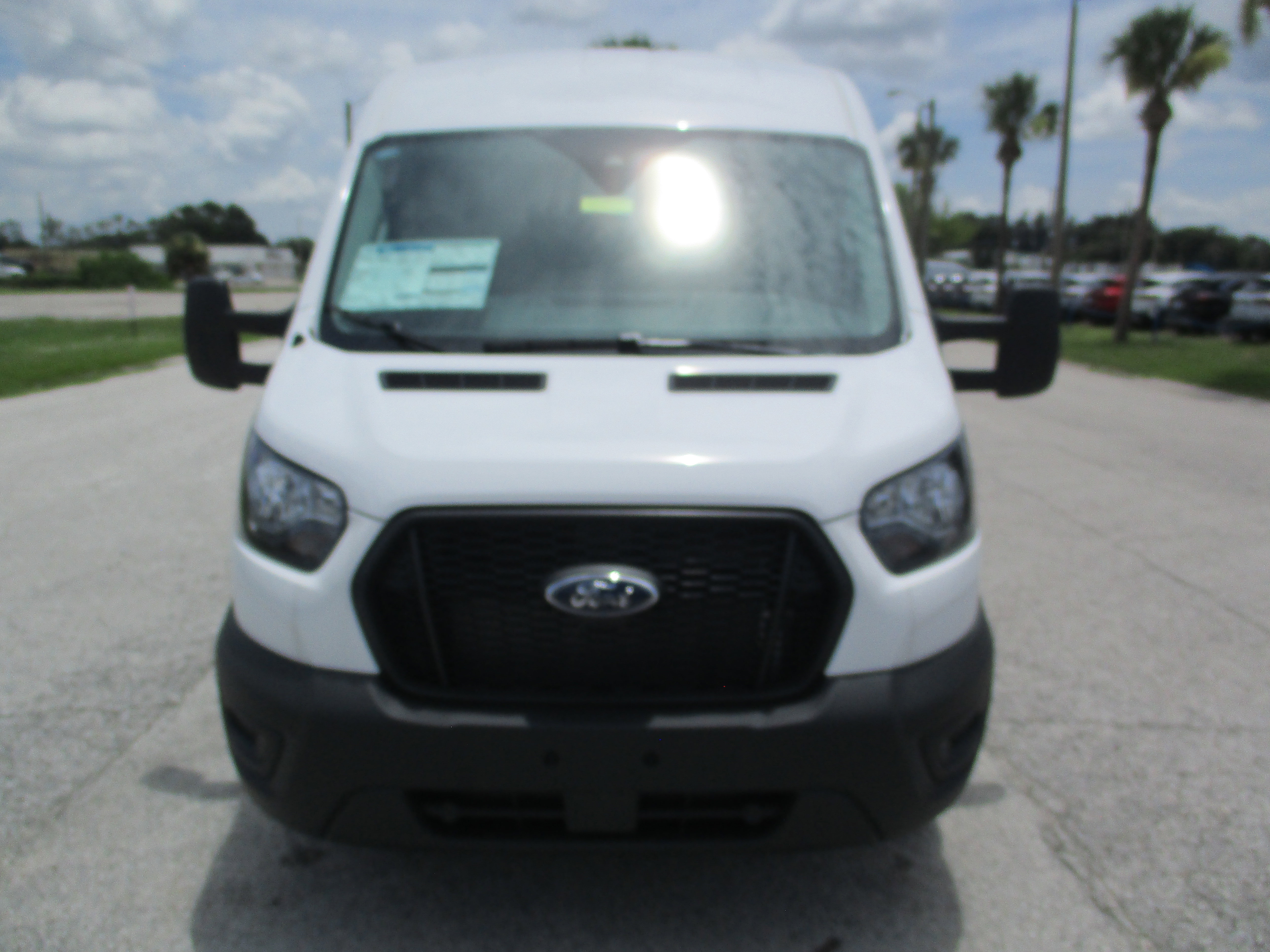 New 2025 Ford Transit 250 148 Medium Roof image 2