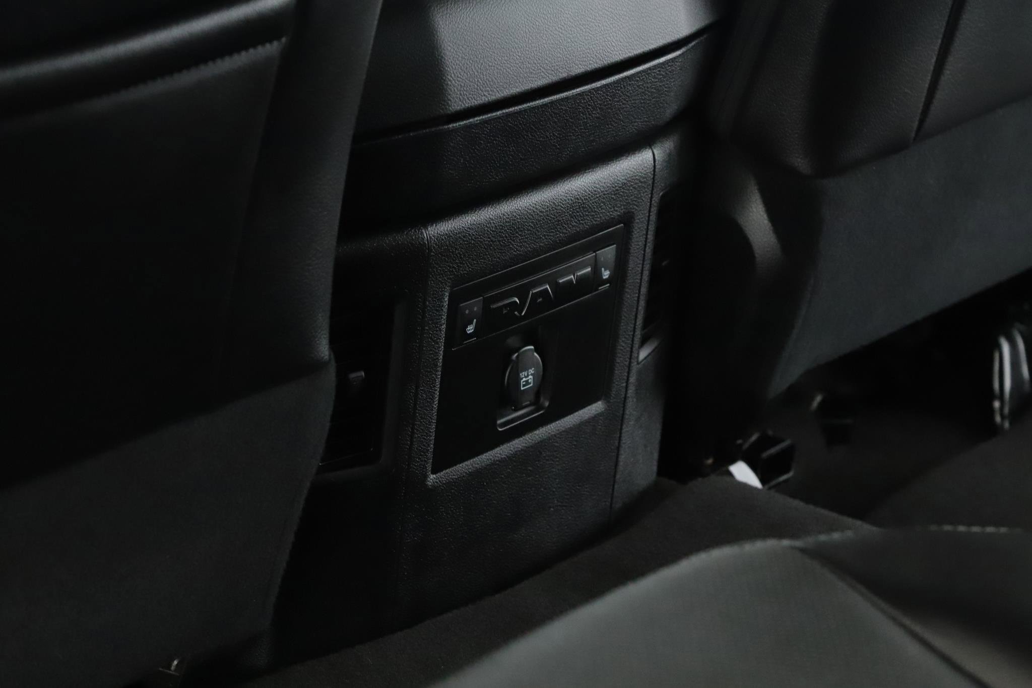 Used 2017 RAM 1500 Laramie w/ Convenience Group image 6