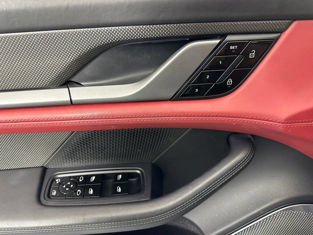 Certified 2020 Porsche Taycan Turbo S AWD/4WD image 17